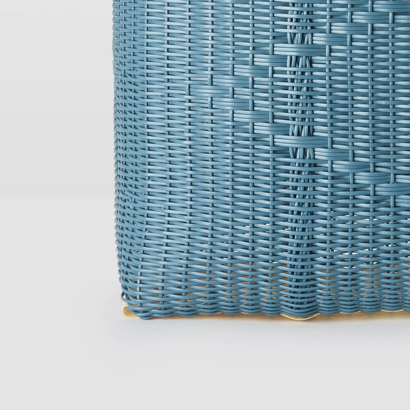 Basic Basket Large Paloblue