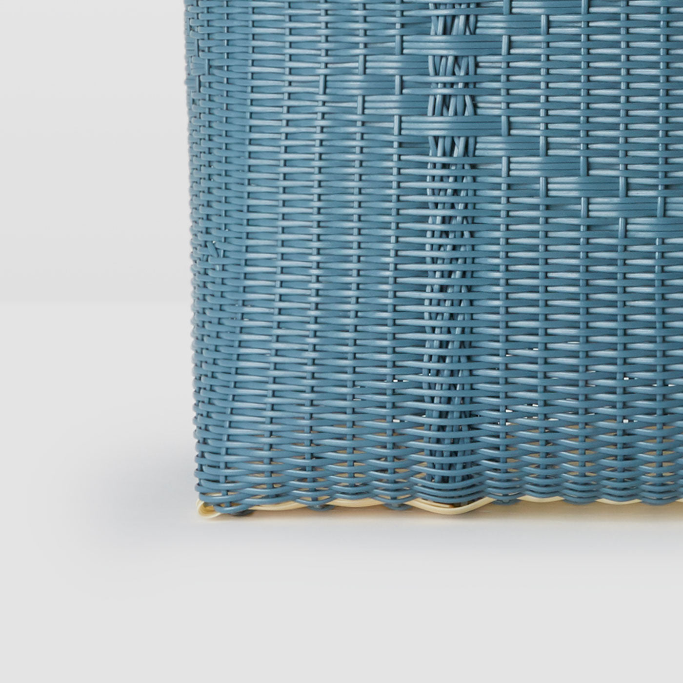 Basic Medium Paloblue