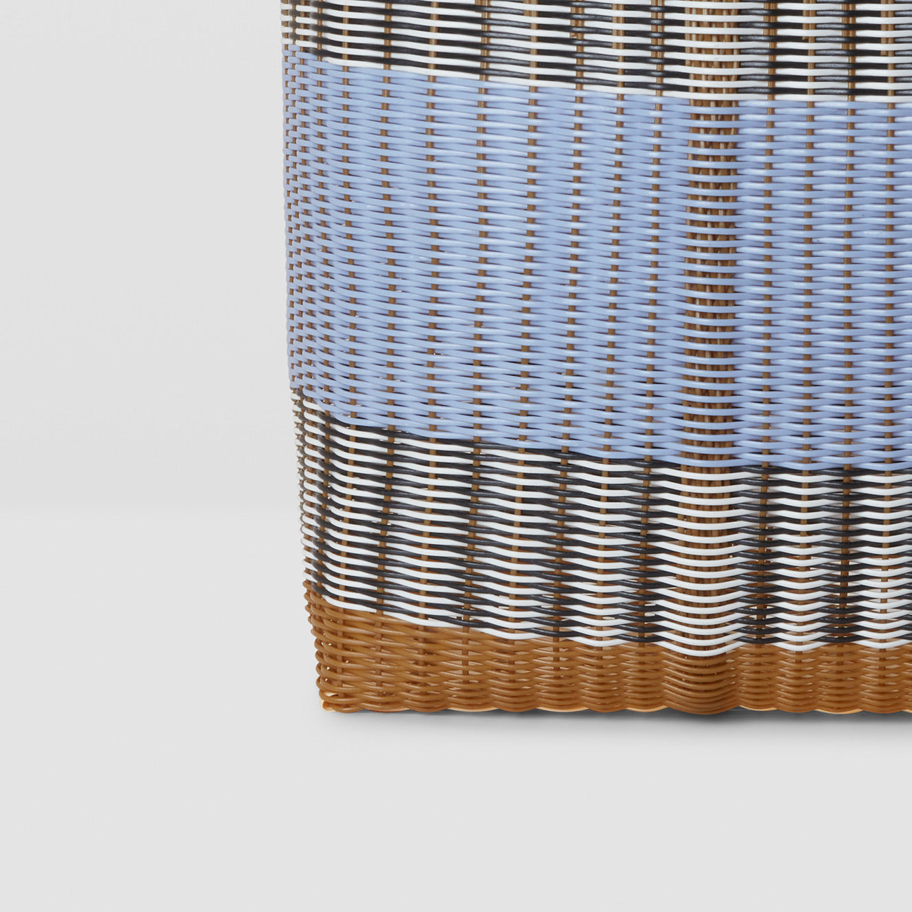 Bicolour Basket XL Tobacco + Blue Lilac