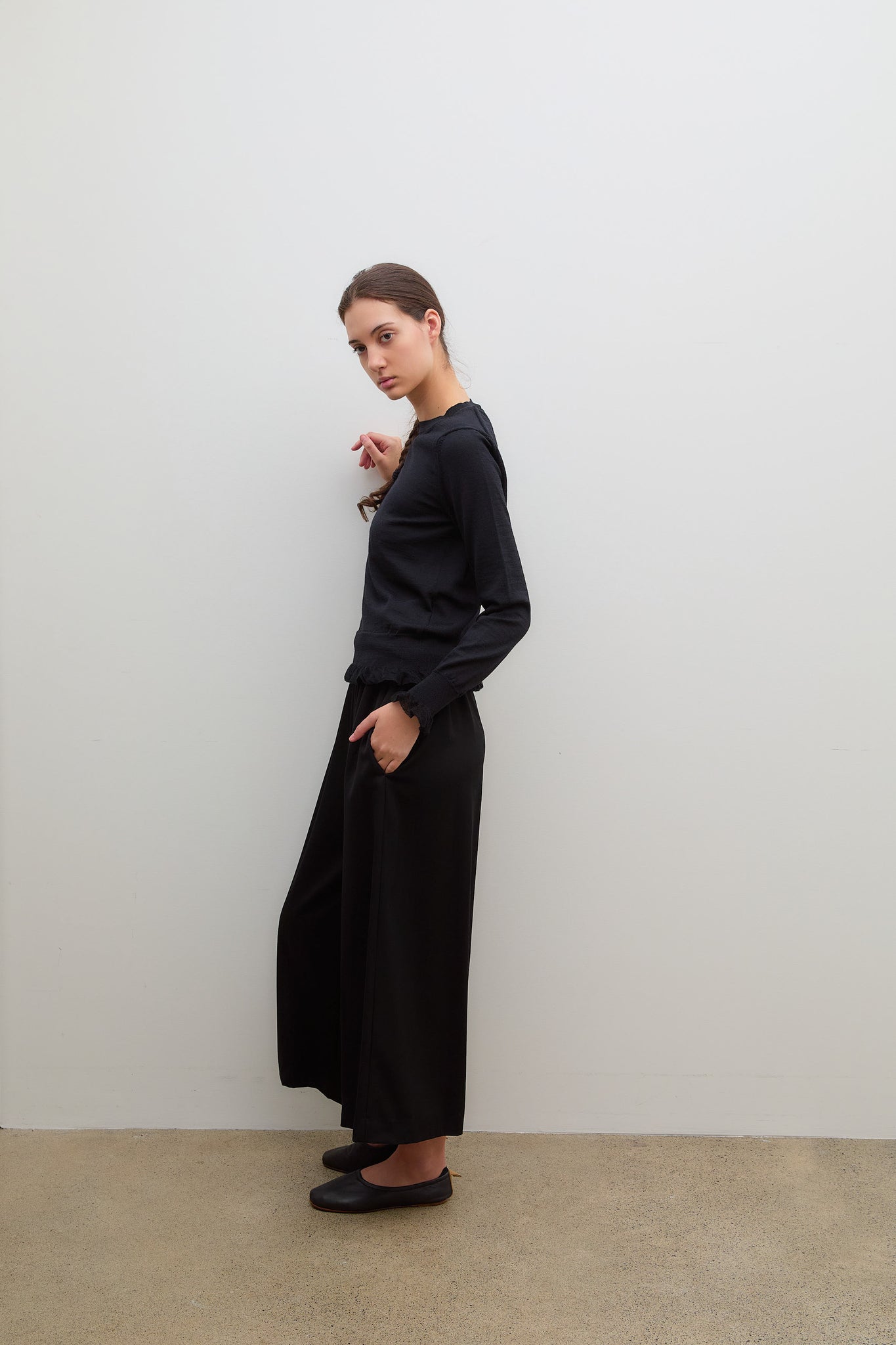 Wool Frill Sweater Black