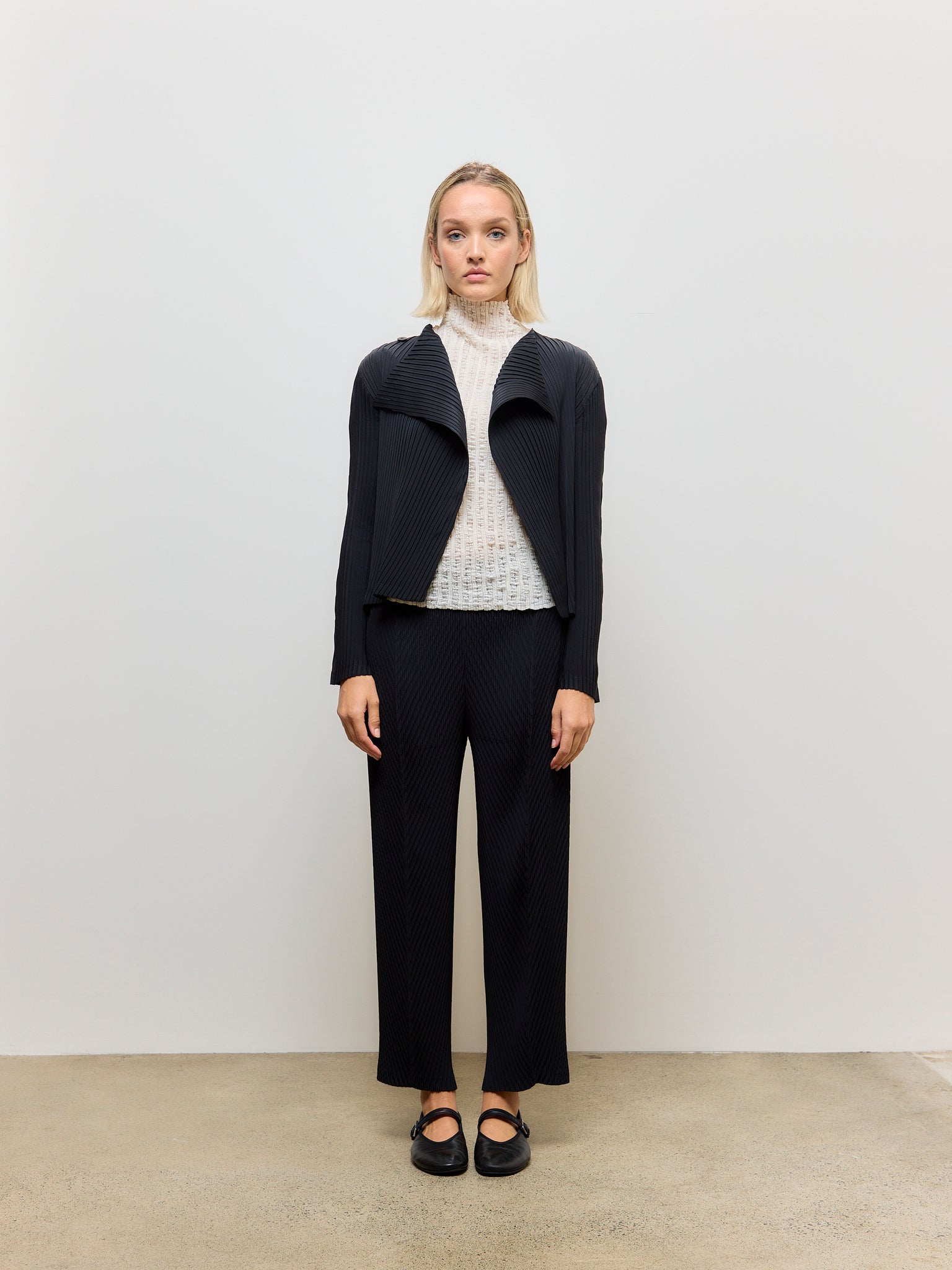 Pleat Cardigan Black
