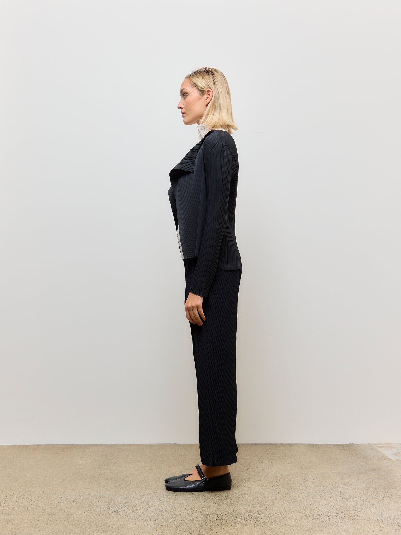 Pleat Cardigan Black