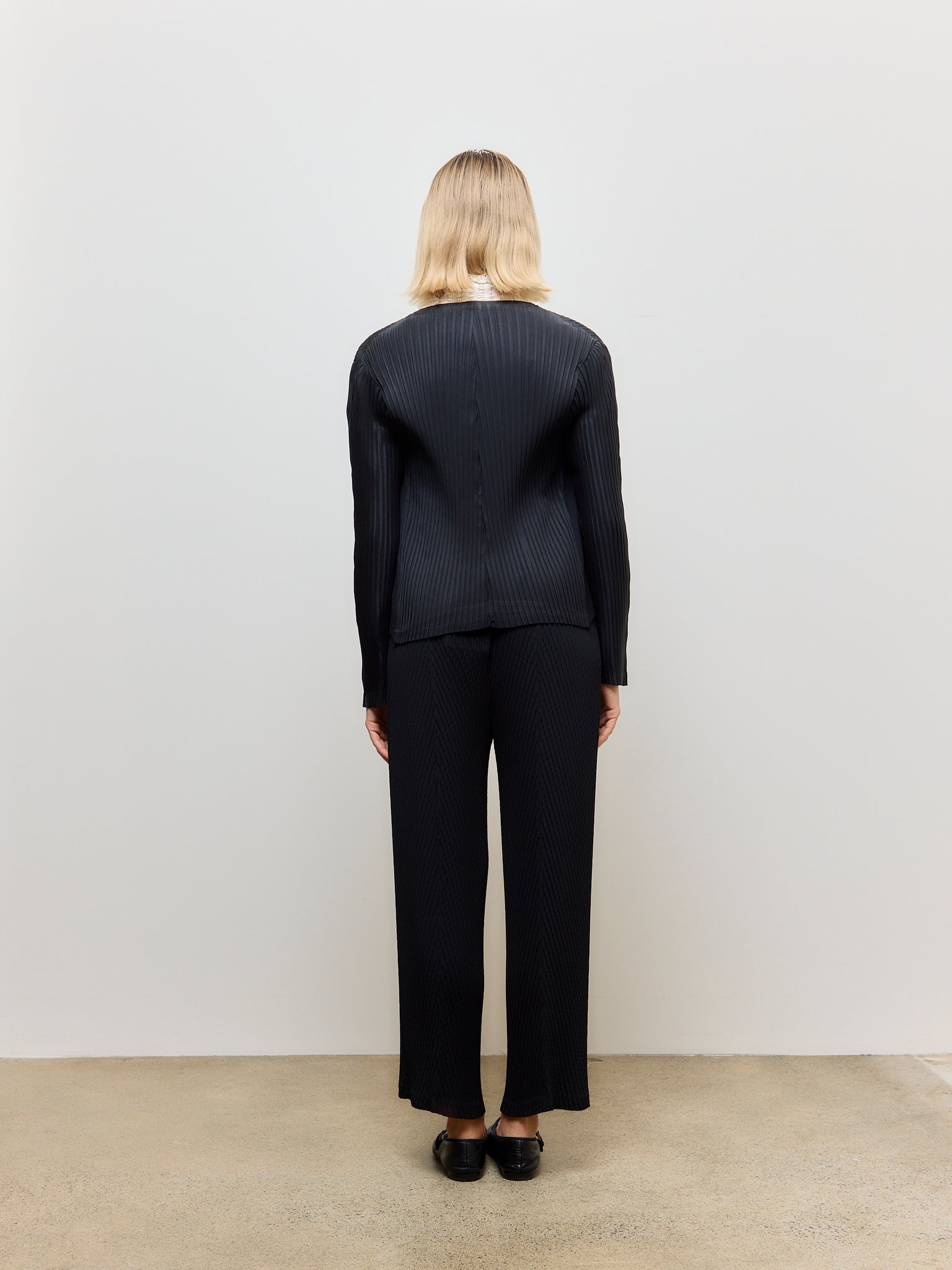 Pleat Cardigan Black