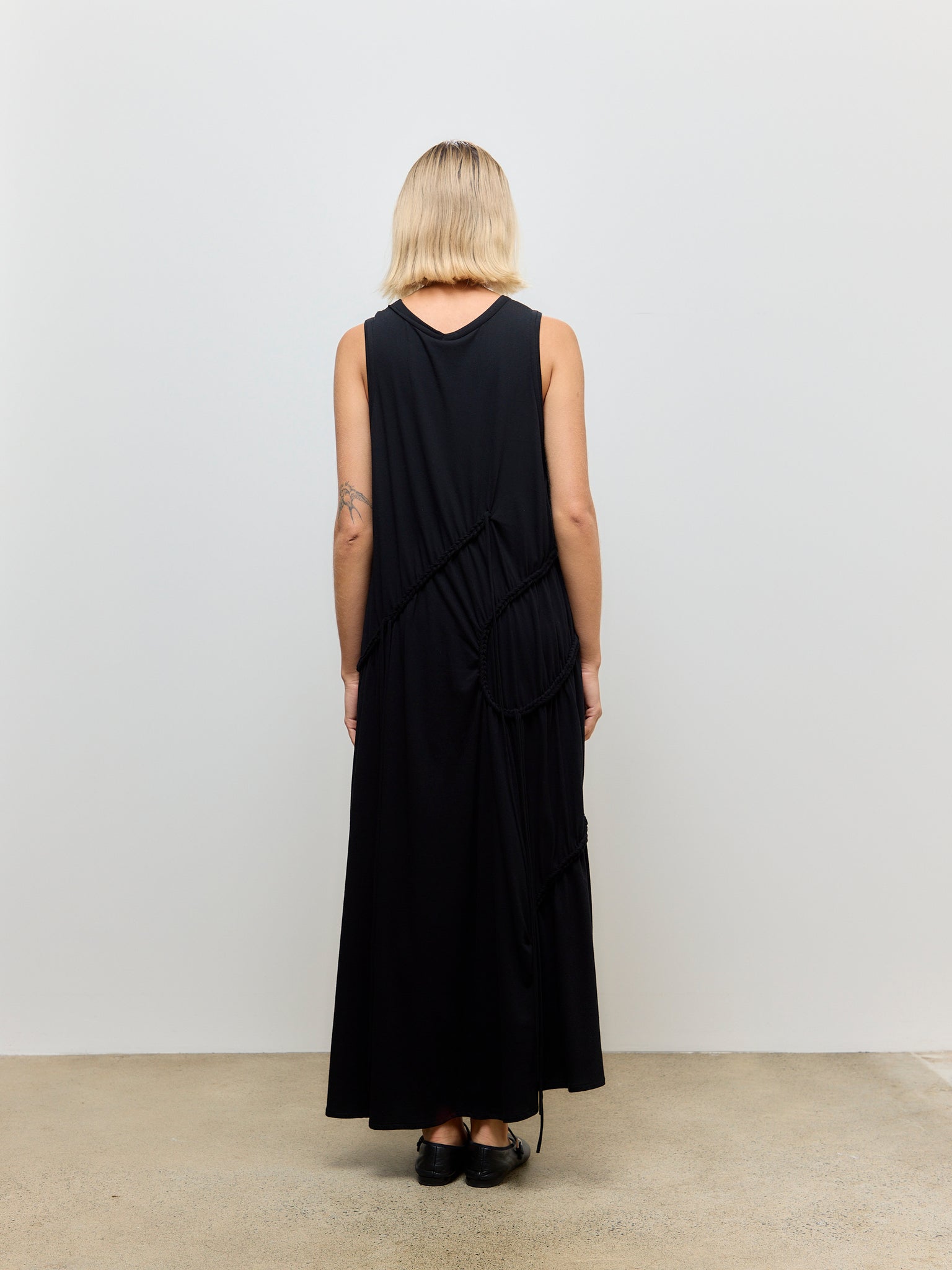 Chain Stitch Cut Long Dress Black