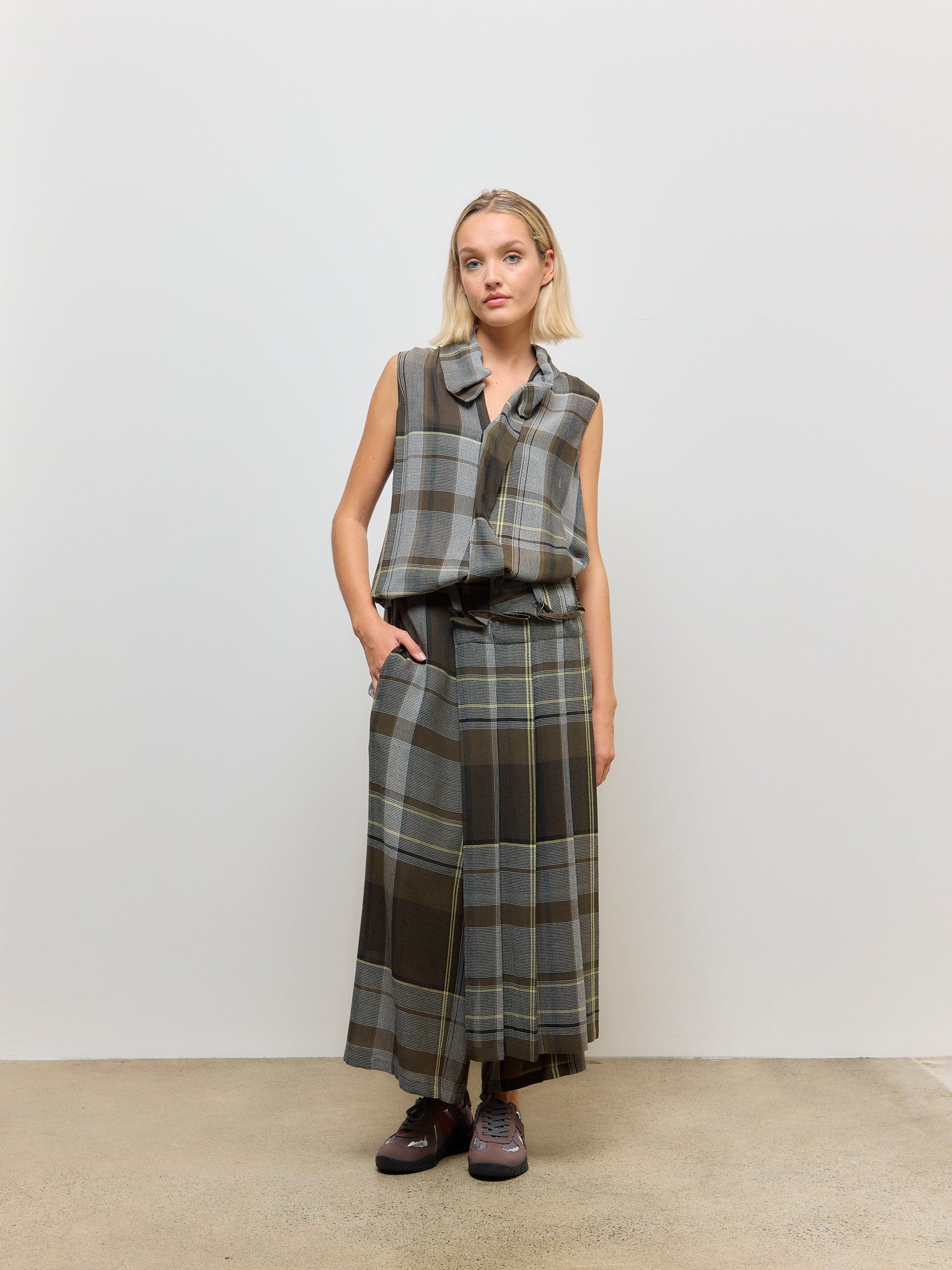 Gauze Plaid Wrap Pleated Pants Khaki