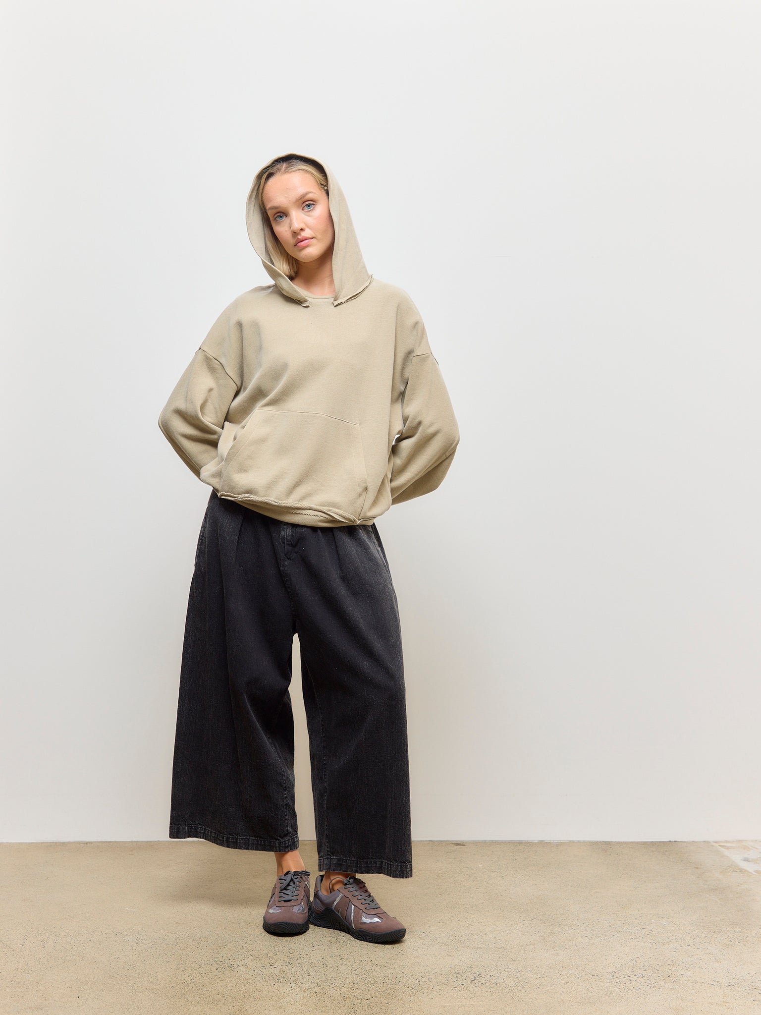 Y Cropped Hoodie Beige