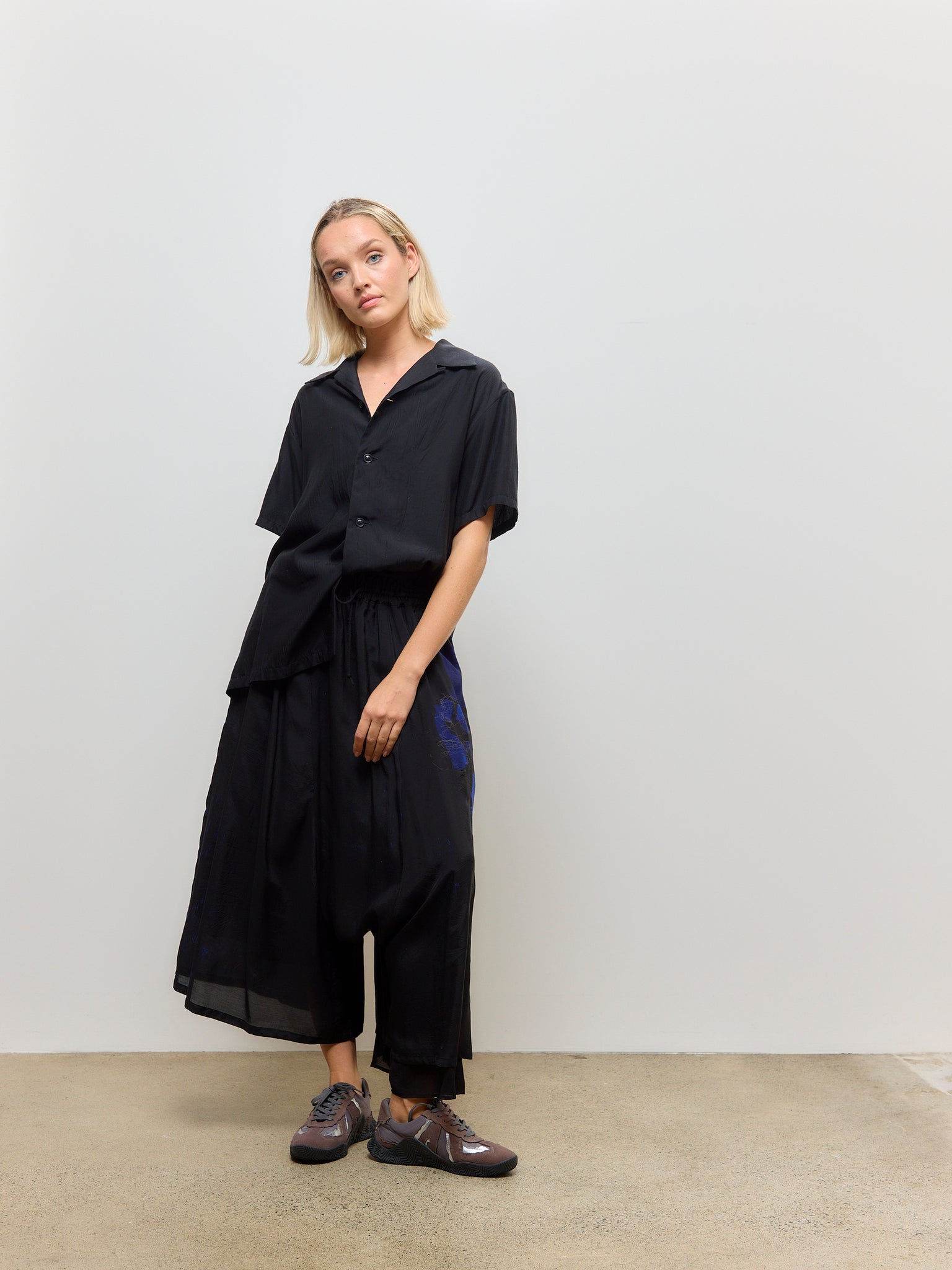 O-Left Gathered Pants Black