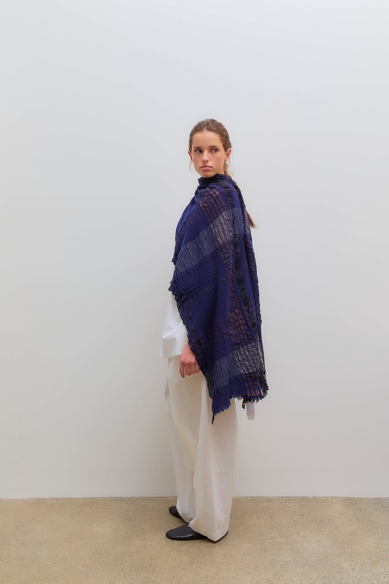 Plaid Frill Scarf Navy