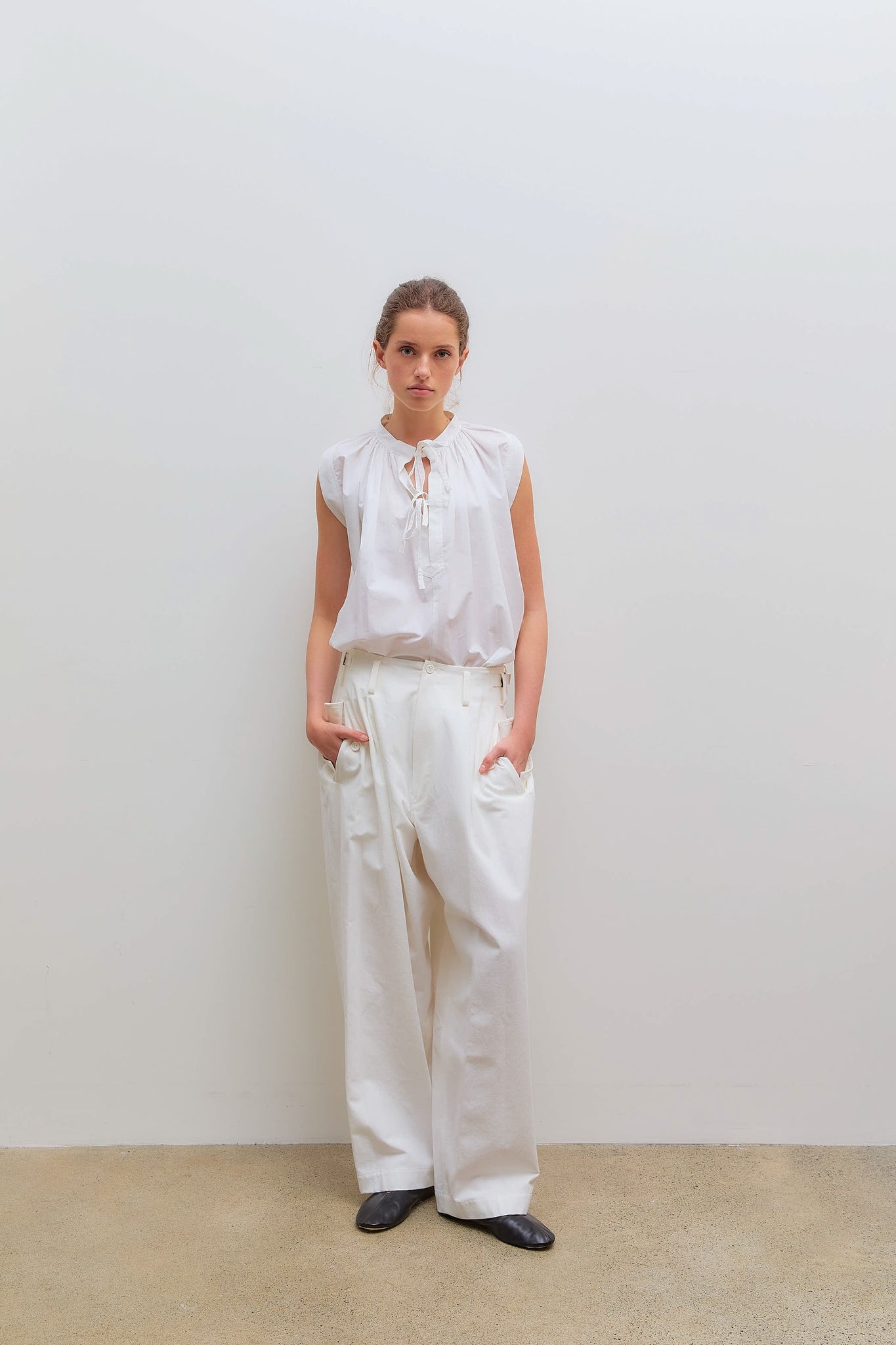 U Double Tuck Wide Pants White