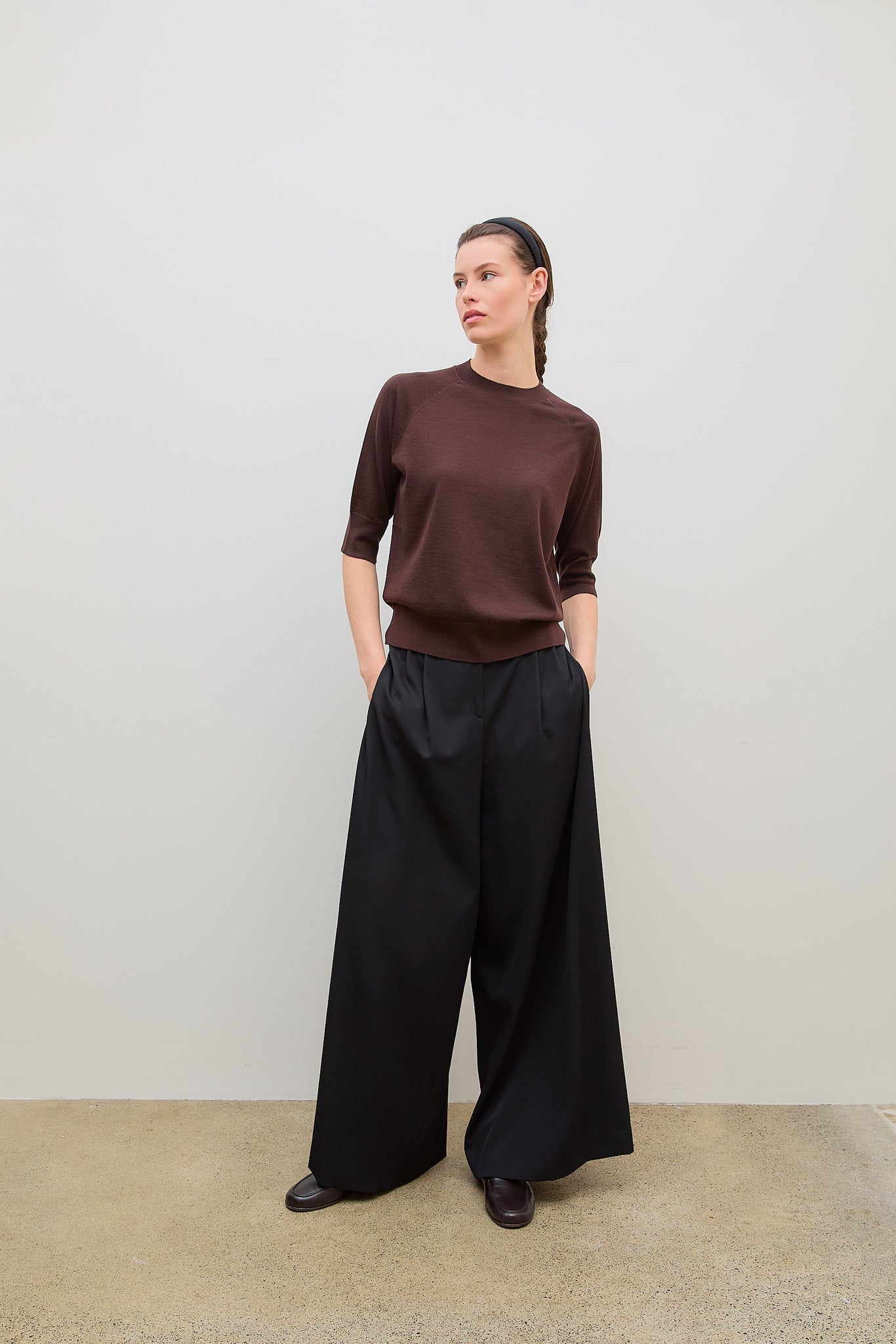 Taun Sweater Dark Brown