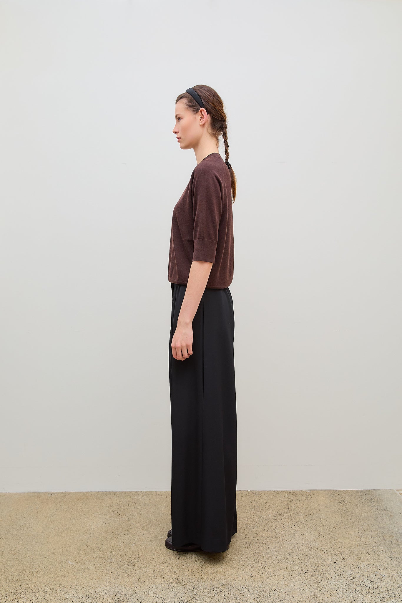 Taun Sweater Dark Brown