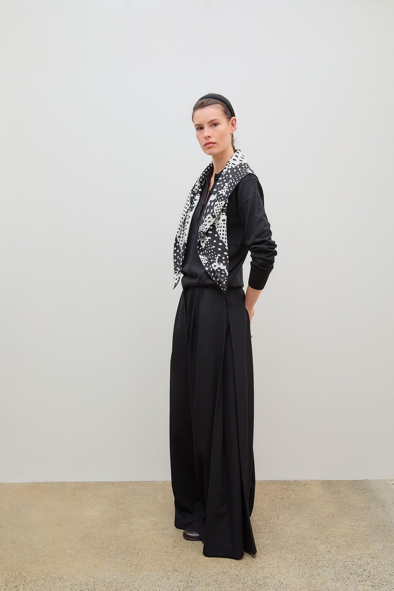 Filigree Scarf Off White