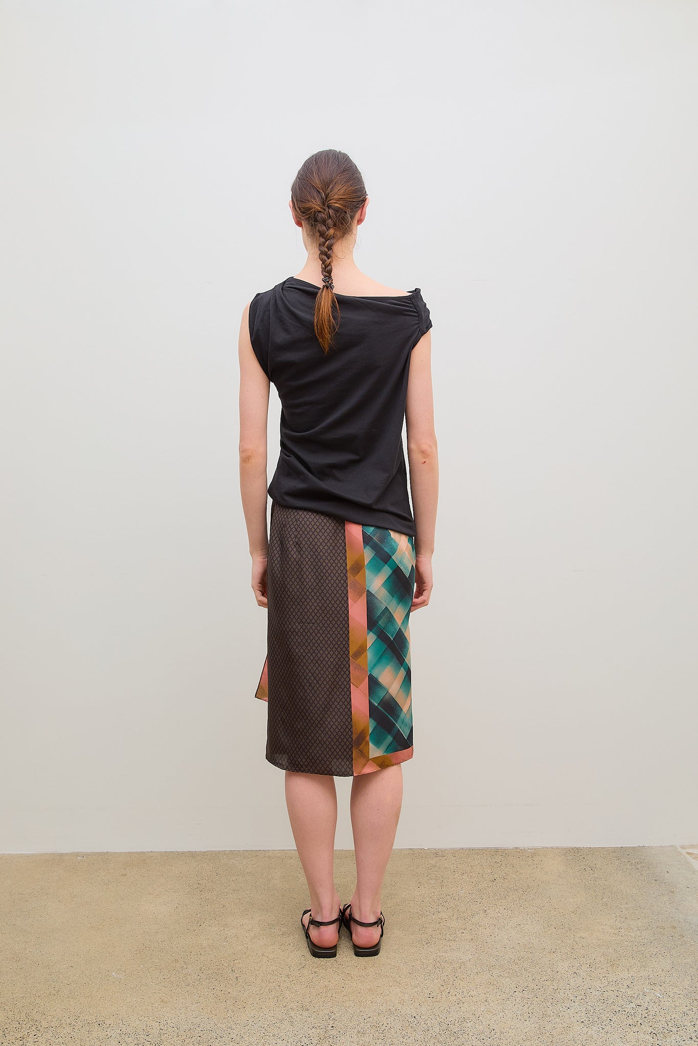 Scarfy Skirt Bottle