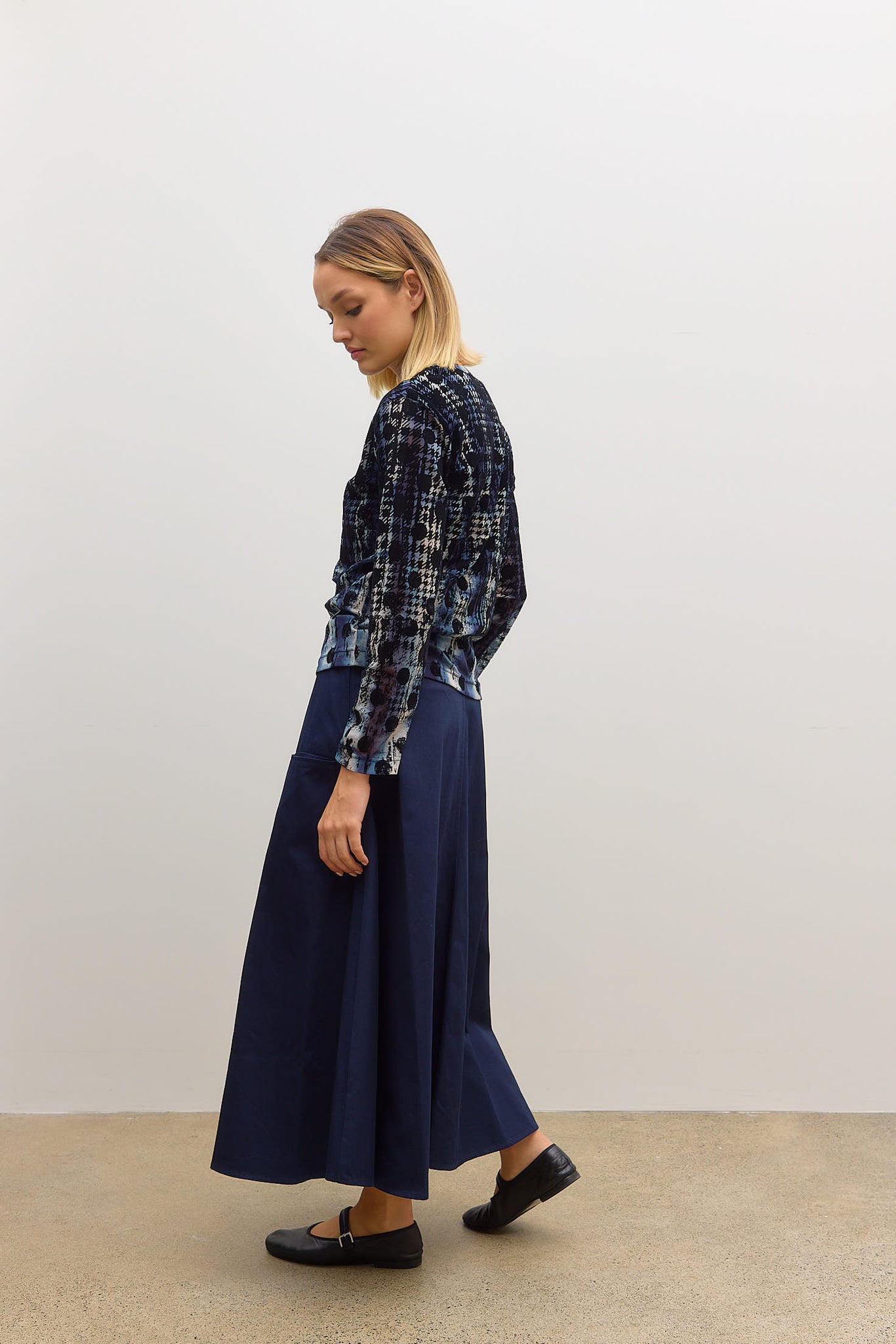 Front Panel Pocket Skirt Navy