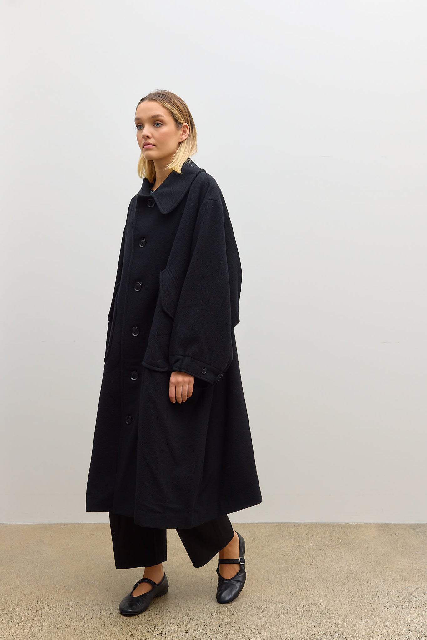 U Big Pocket Coat Black