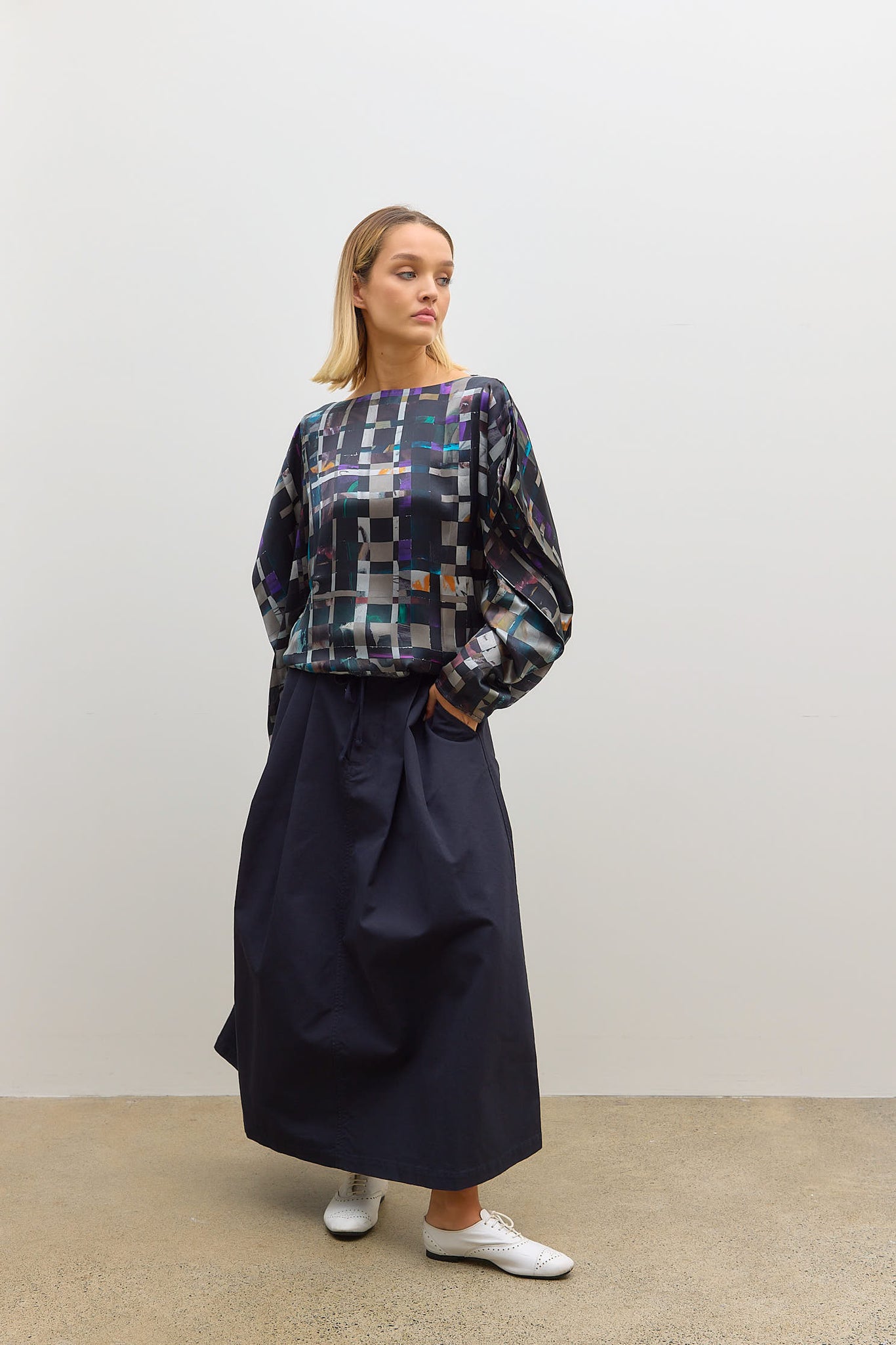 Book Sleeve Top Black Multi