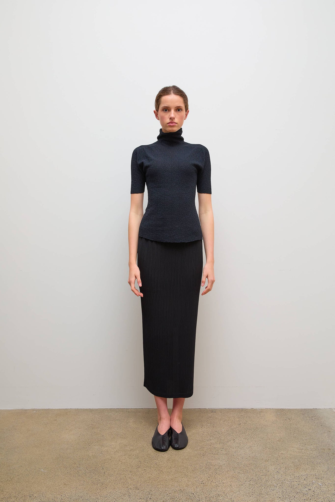 Body Knit Short Sleeve Pullover Black