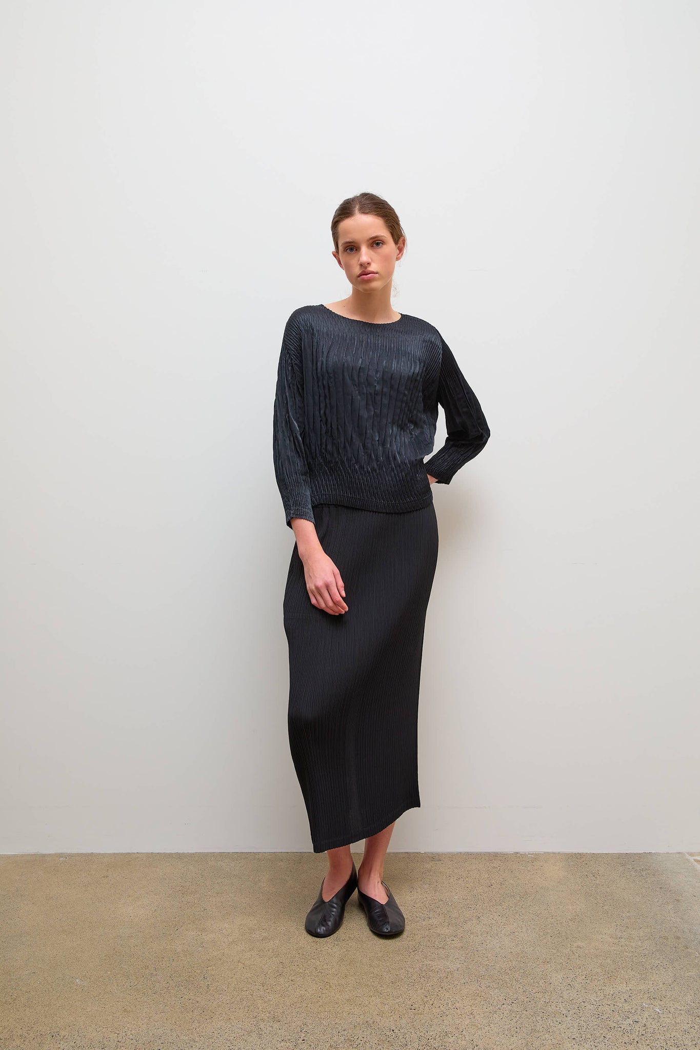 Suede Puff Pleat Top Black