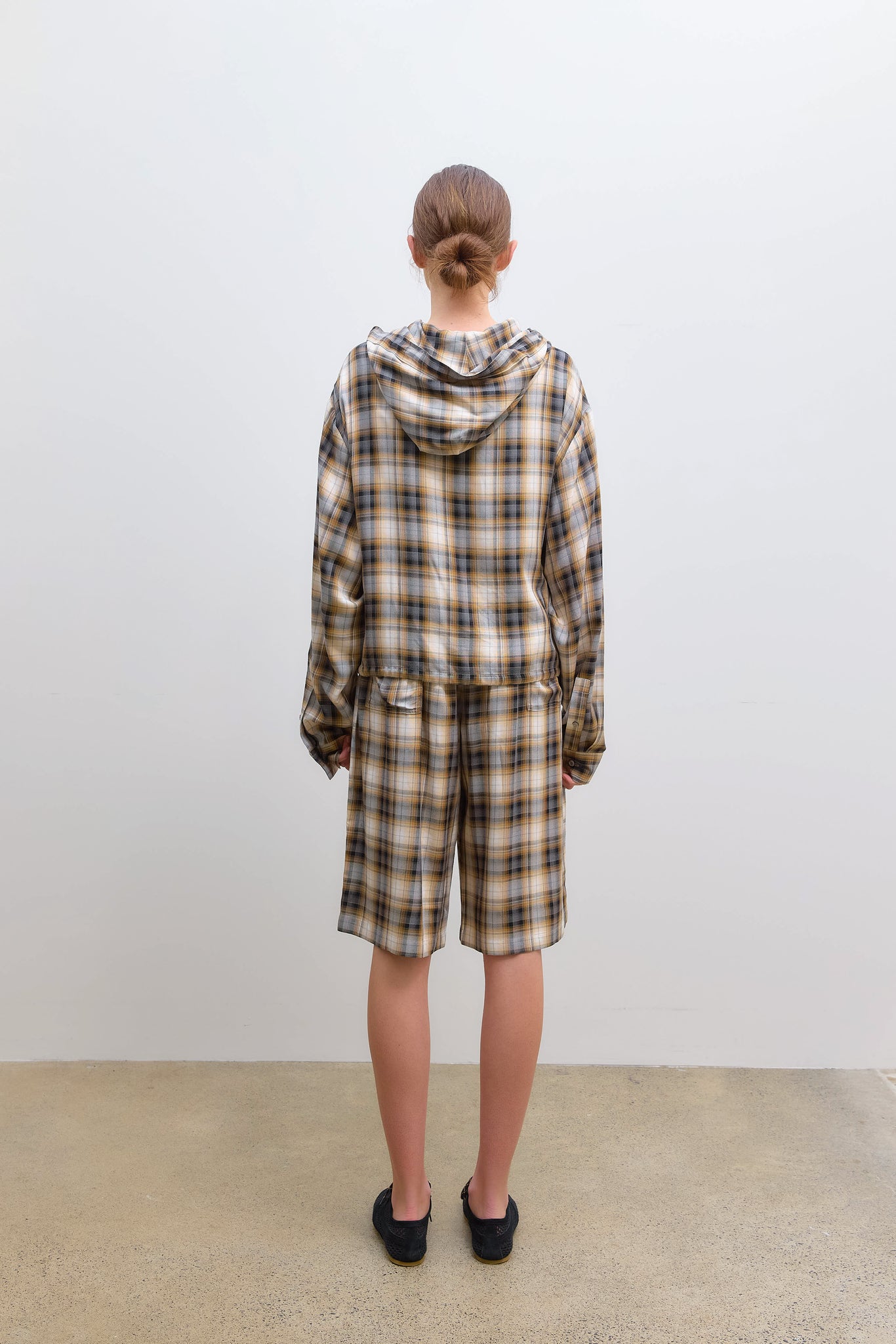 Check Blouse with Hood Beige Black