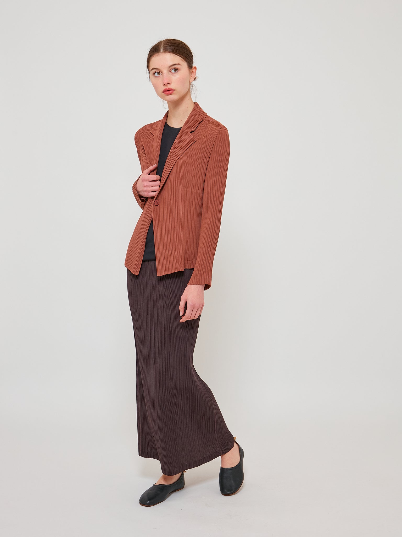 Hatching Pleats Jacket Brown Leaves