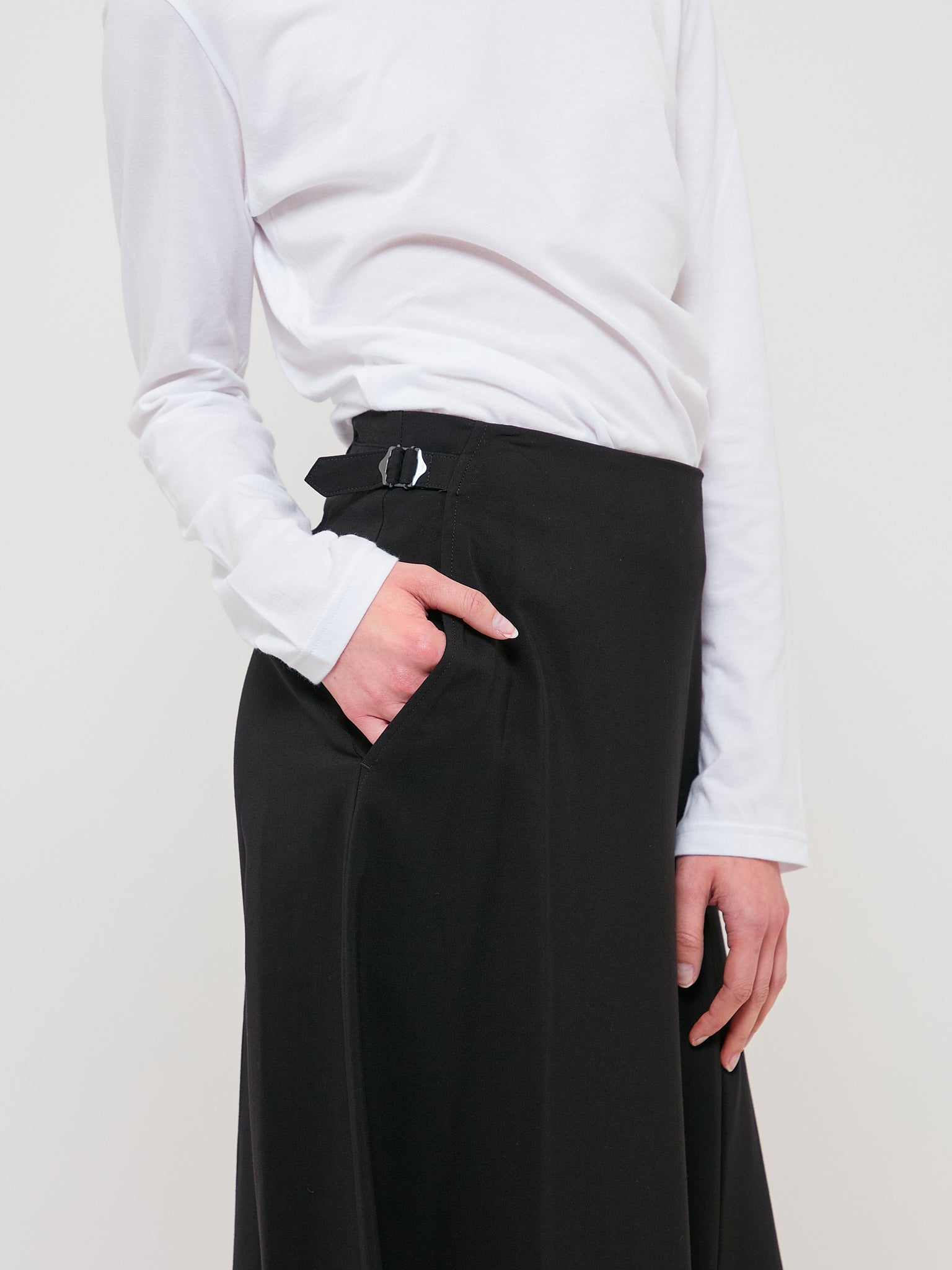 O Left Side Split Pleat Skirt Pant Black