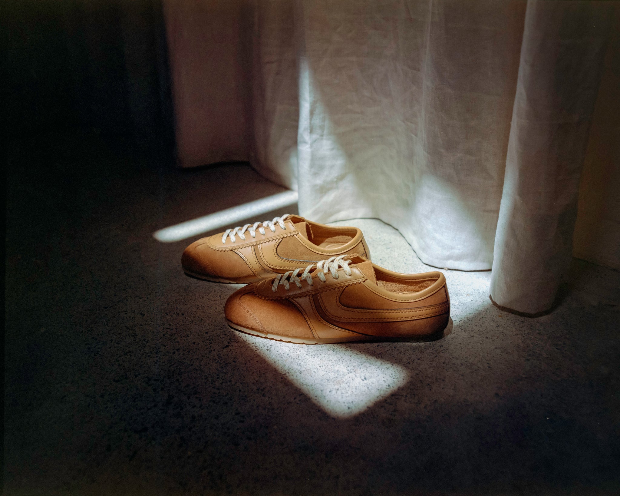 Suede Sneakers Tan