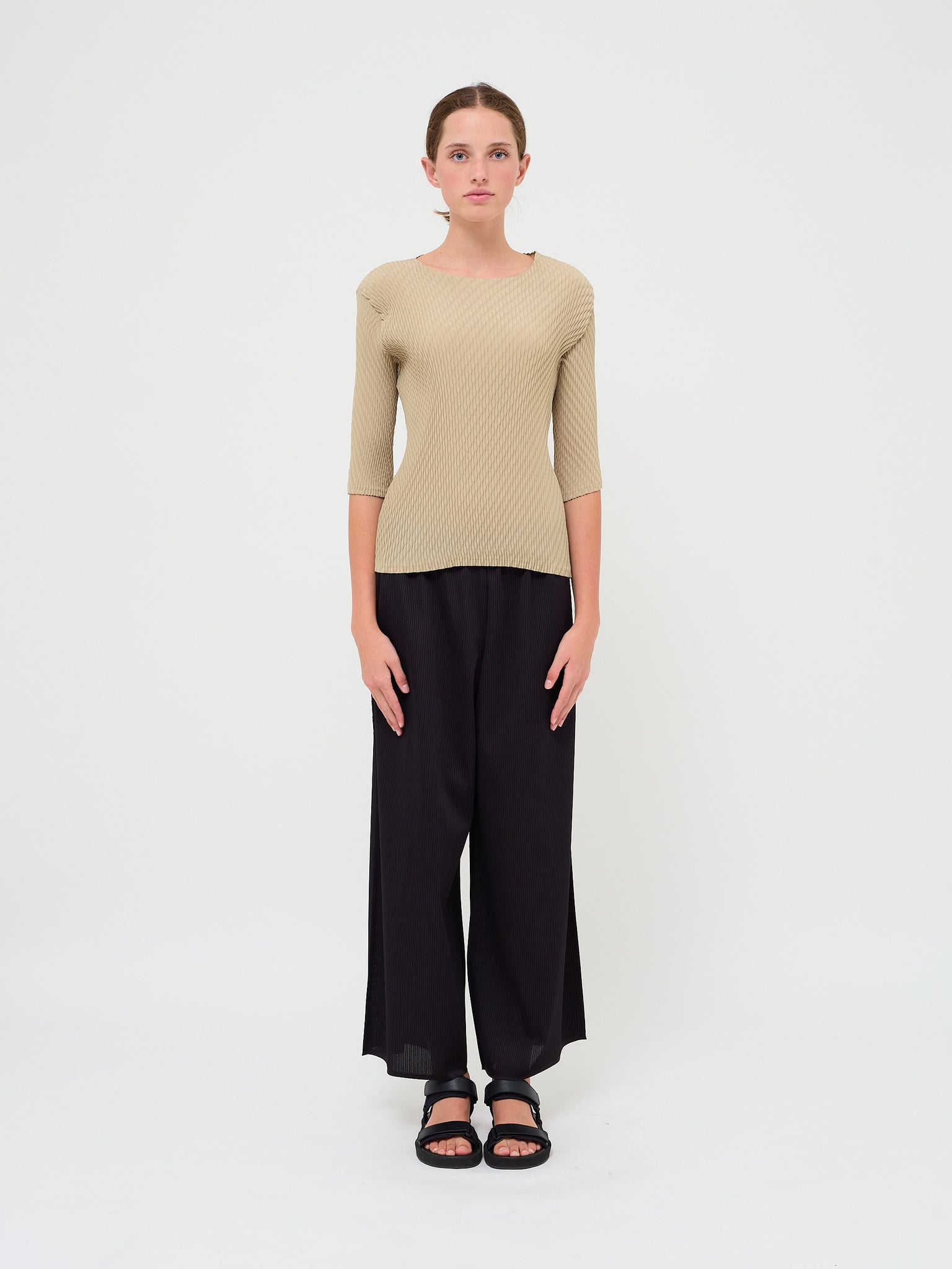 Rhombus Pleat Top Ash Beige