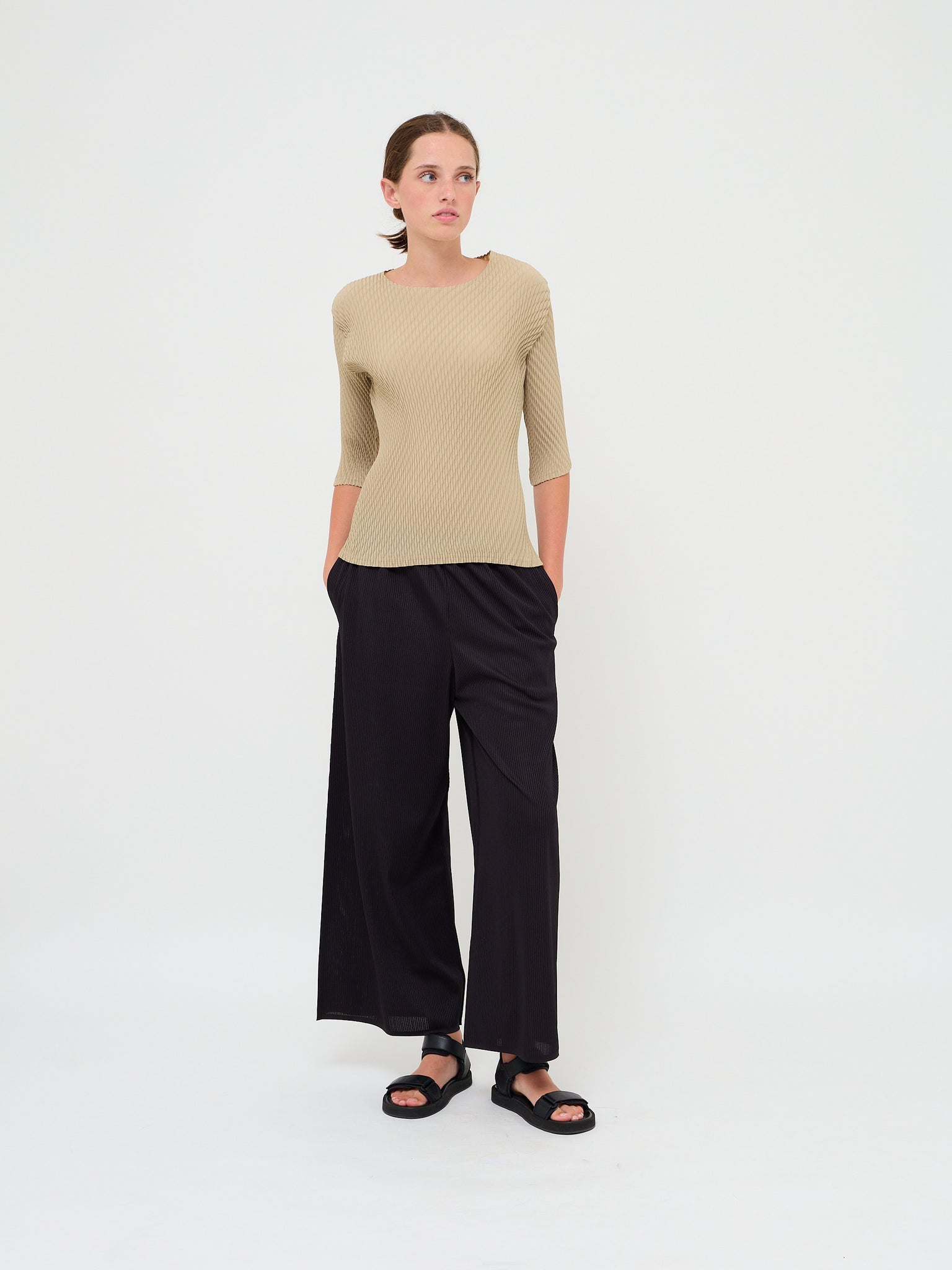 Rhombus Pleat Top Ash Beige