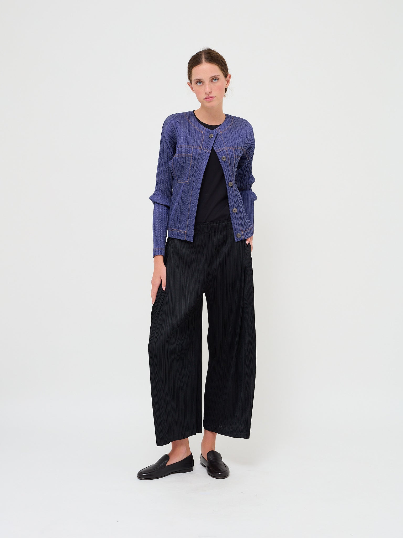 Light Wave Tuck Pleat Pants Black