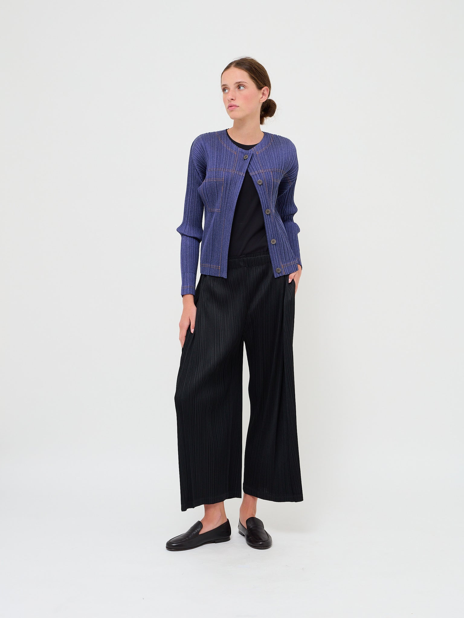 Light Wave Tuck Pleat Pants Black