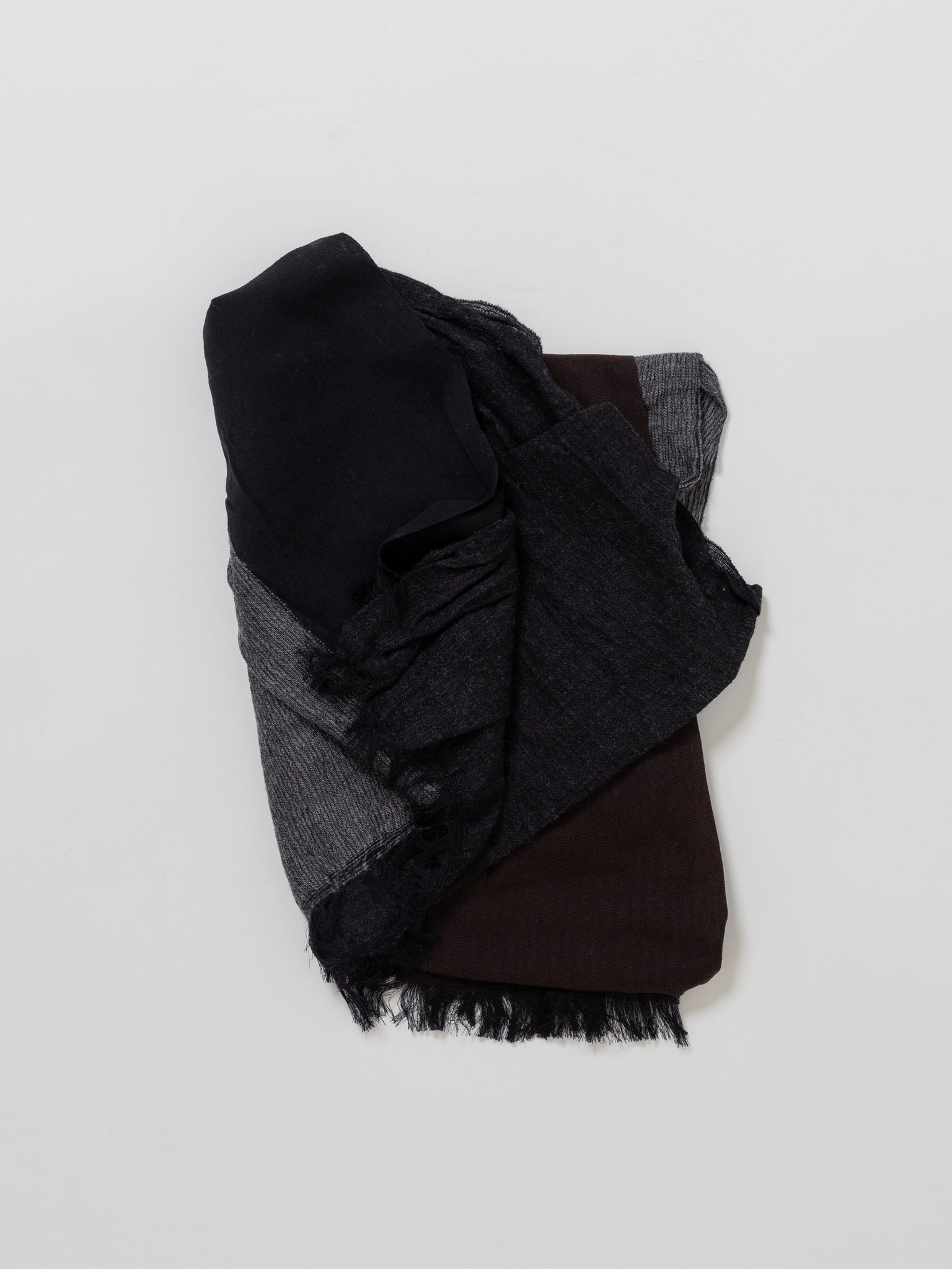 Panel Scarf With Elastic Band Black