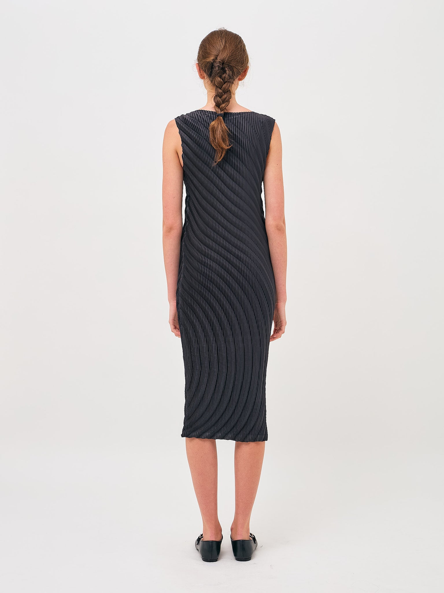 Dress Nuance Pleats Solid Black