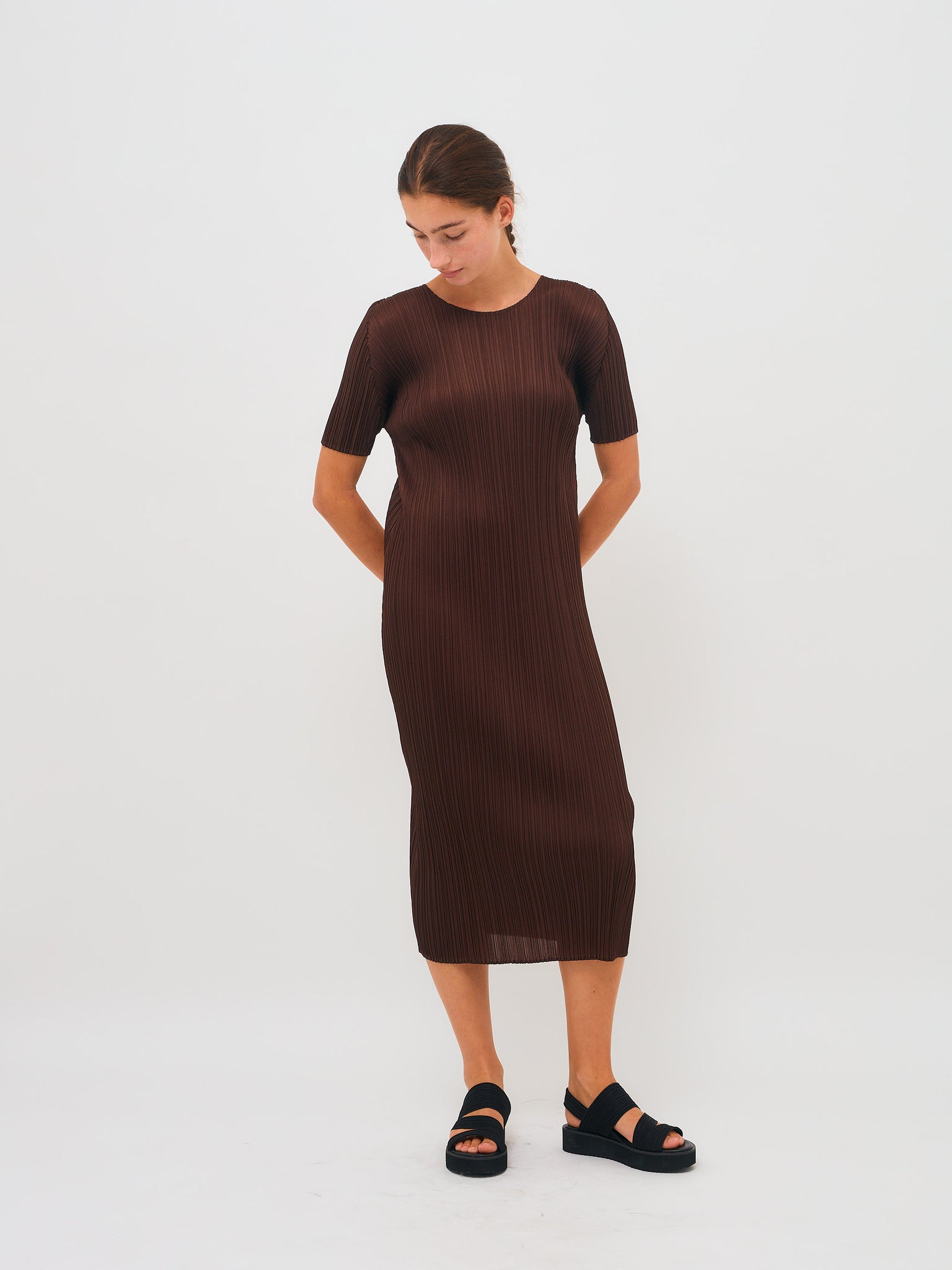 Pleat Dress Brown