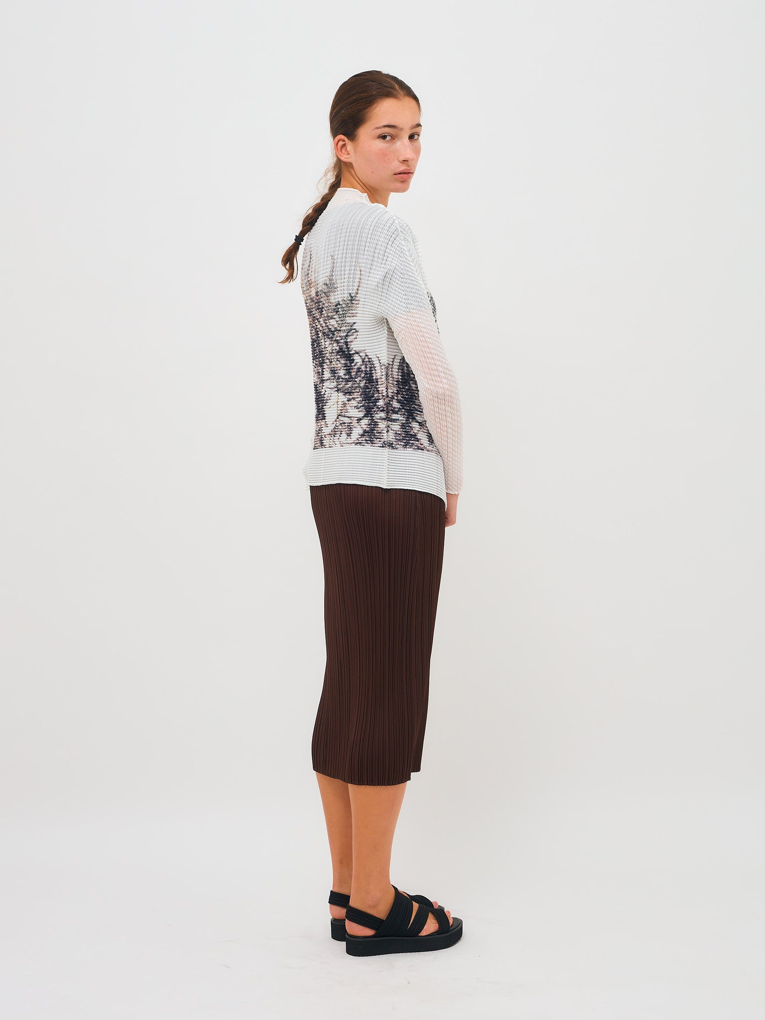 Pressed Flora Wooly Pleat Cardigan White