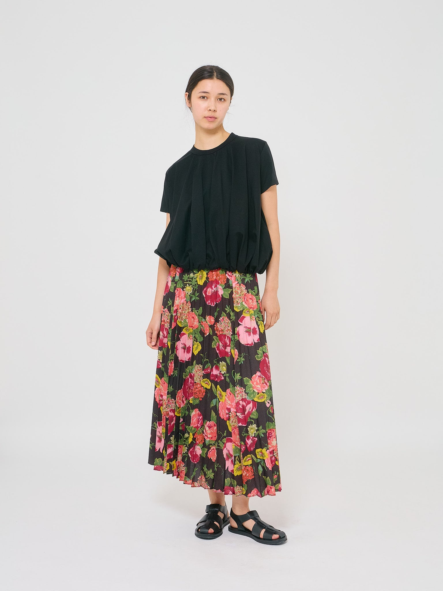 Floral Pleat Skirt Black