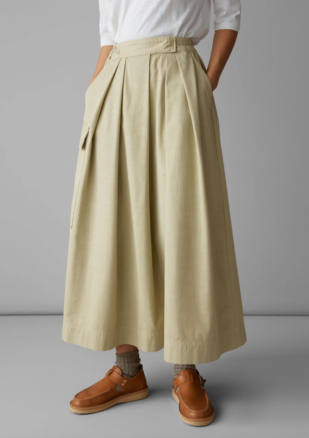 Pleated Patch Pocket Cotton Skirt Rye