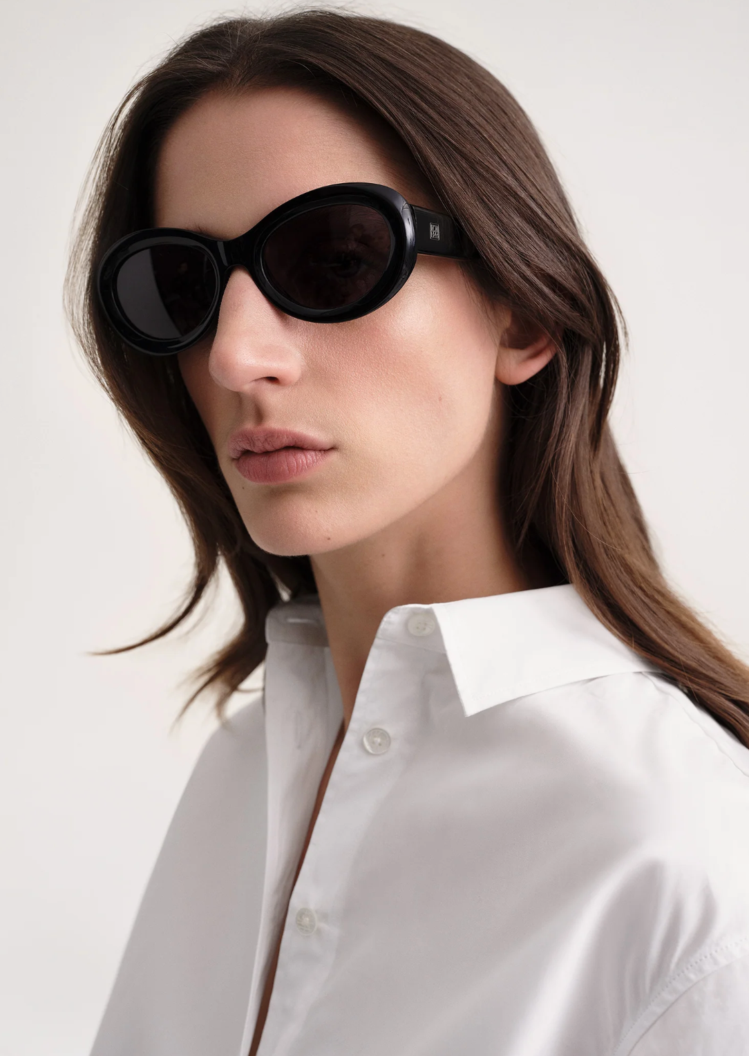 The Ovals Sunglasses Black