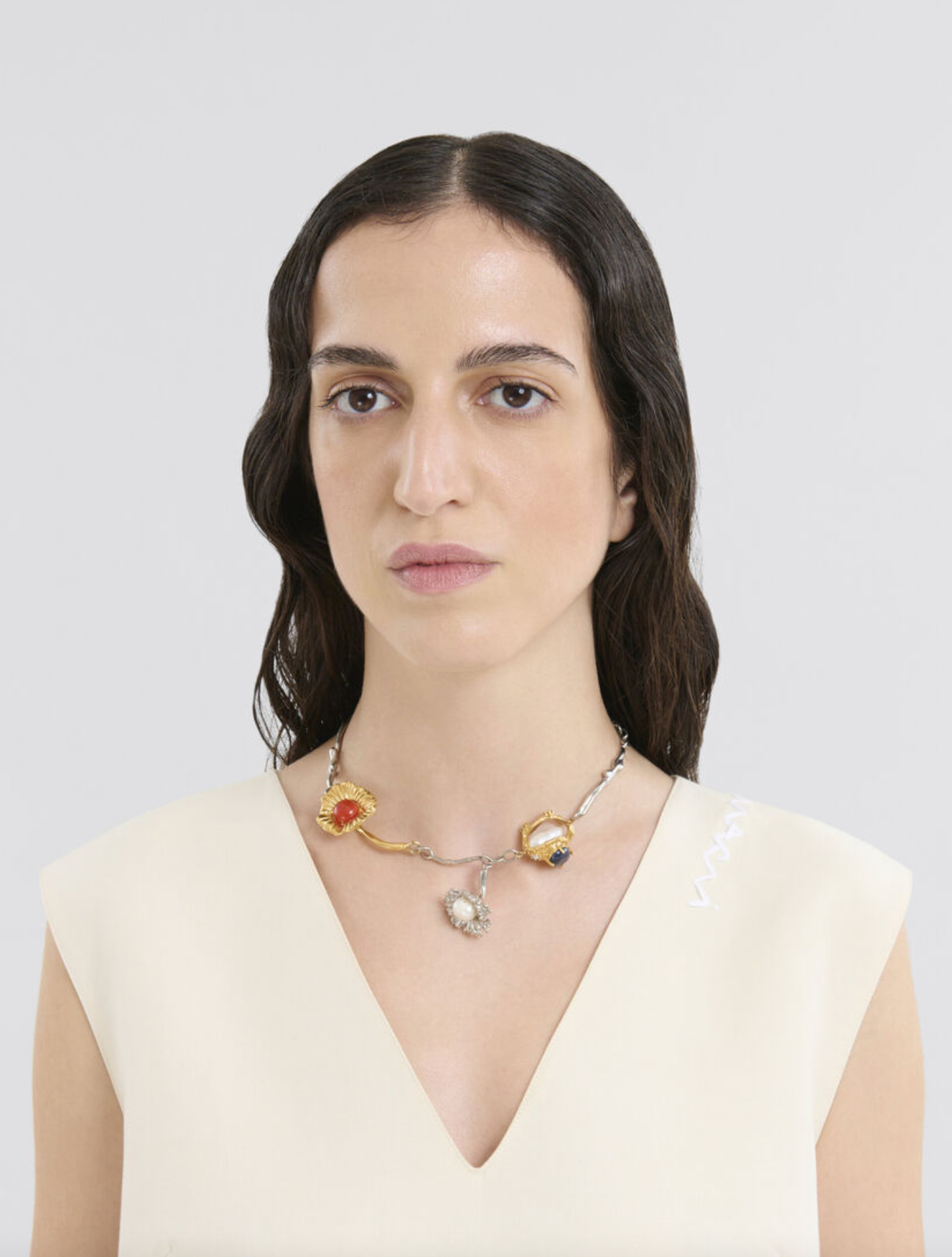 Pearls and Crystals Flower Delirium Necklace