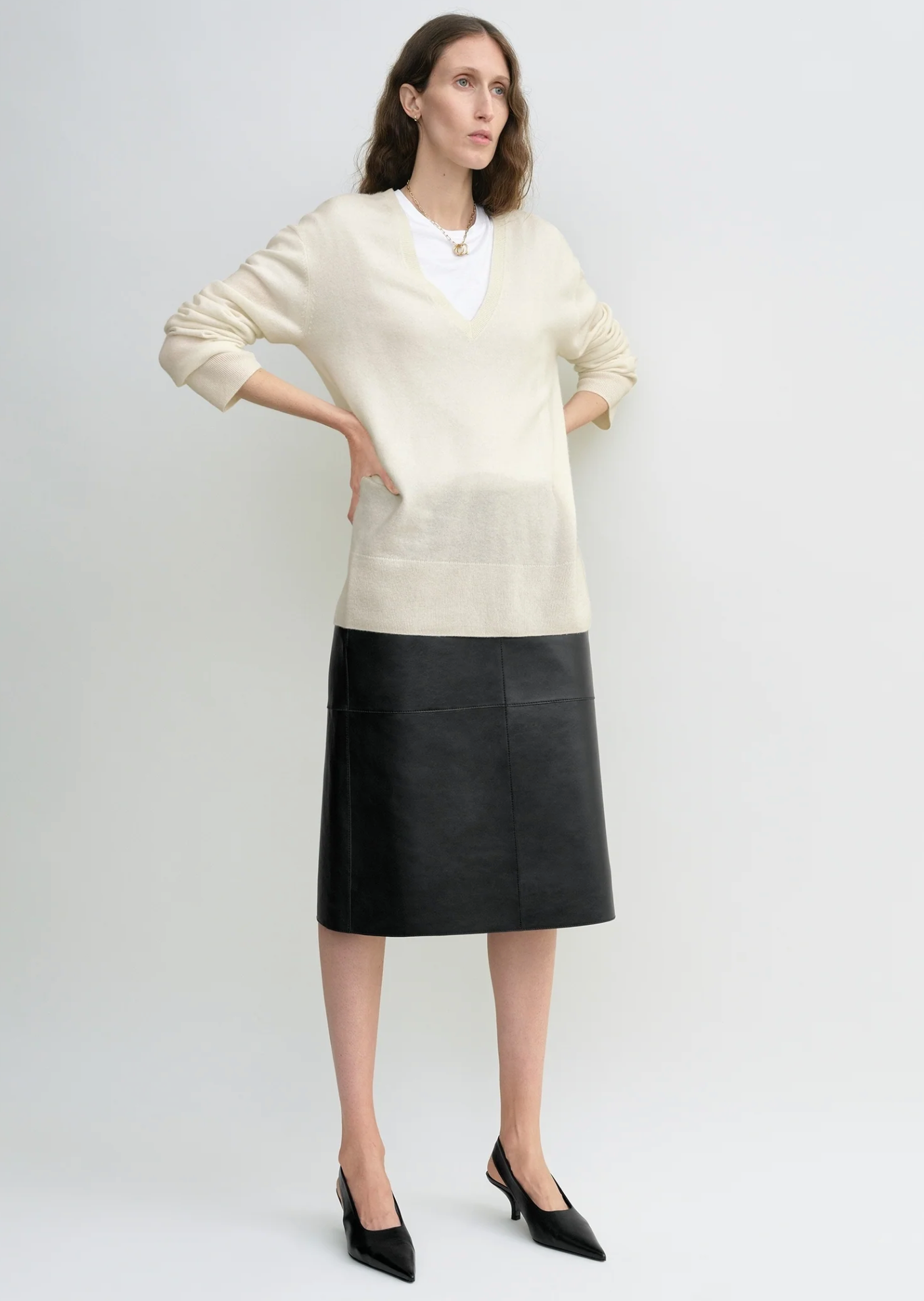 Cashmere V-Neck Knit Ecru