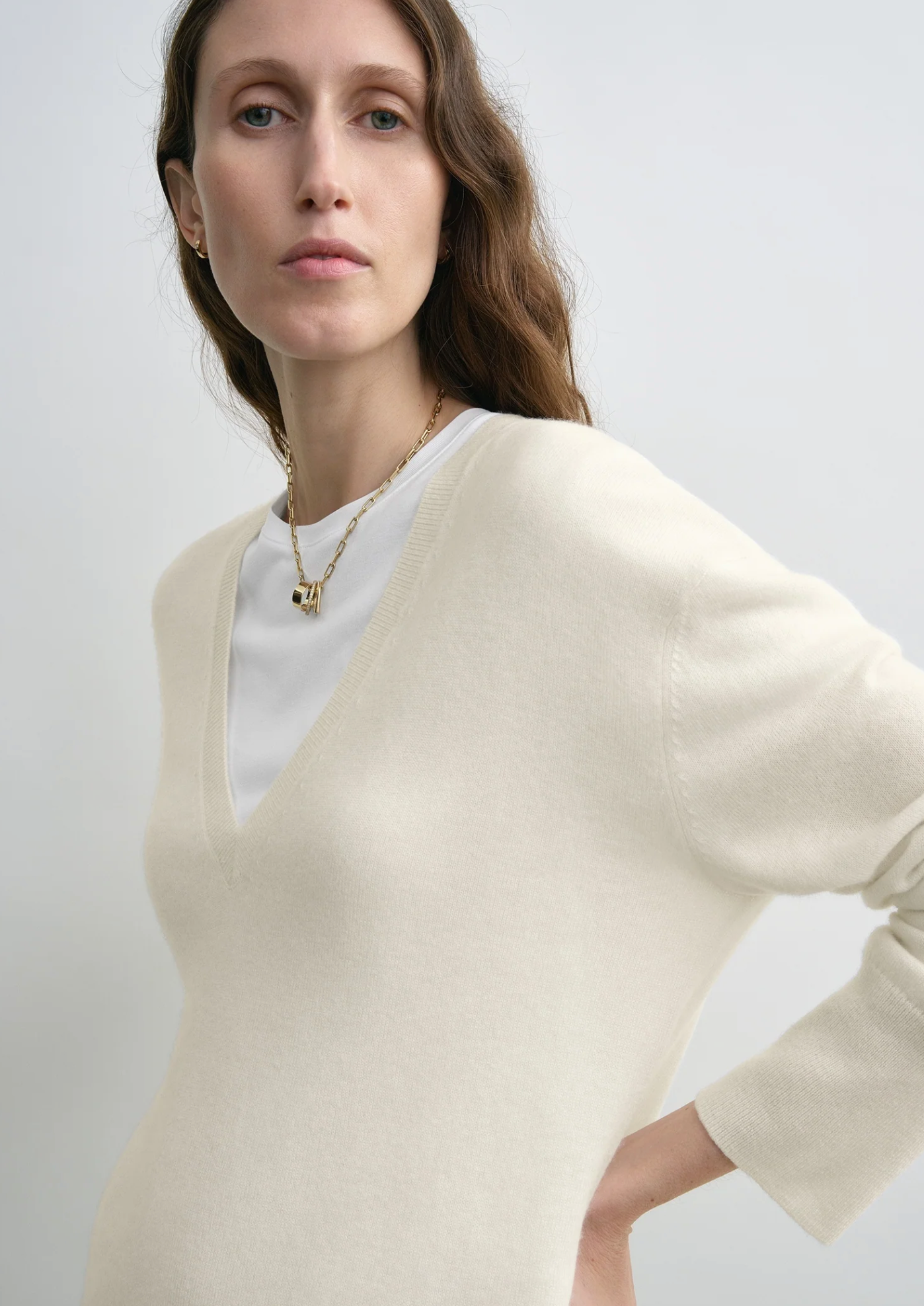 Cashmere V-Neck Knit Ecru