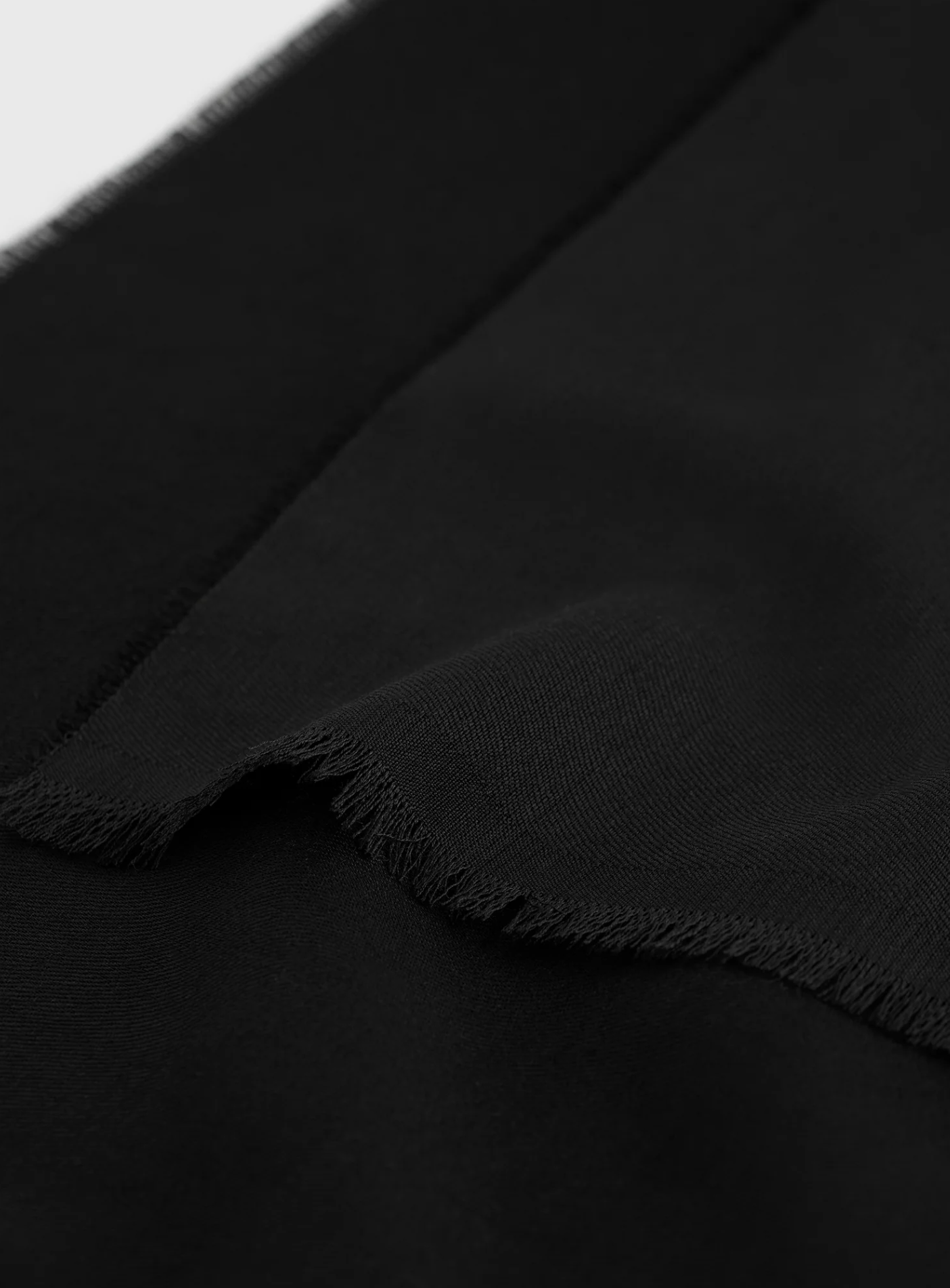 Light Wool Scarf Black
