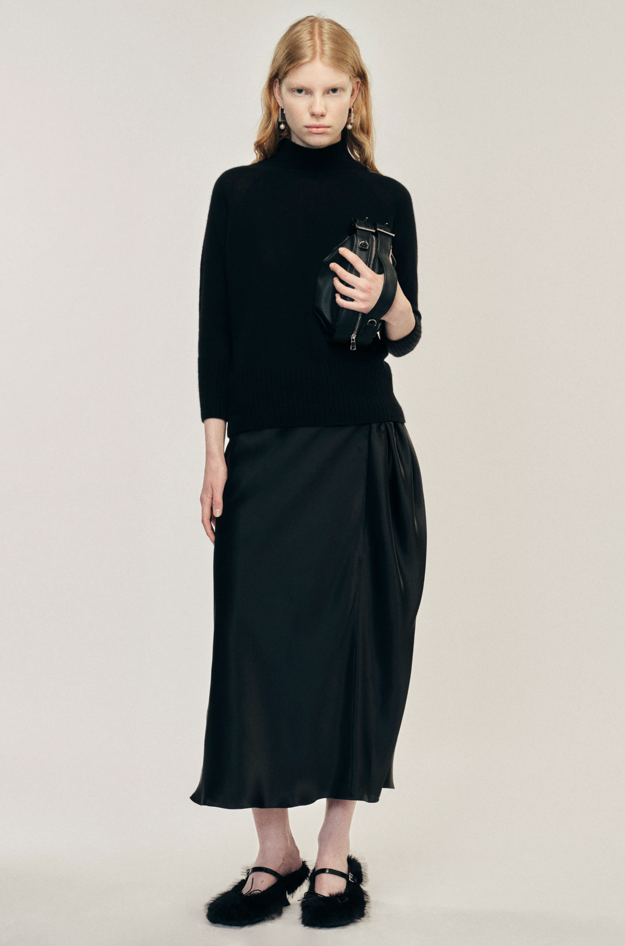 Silk Satin Hip Easy Skirt Black