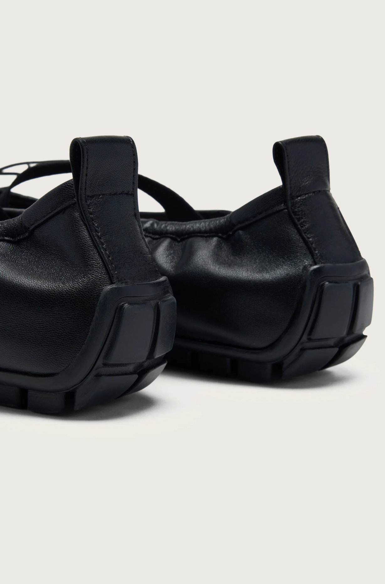 Ballerina Grip Sneaker Black Leather