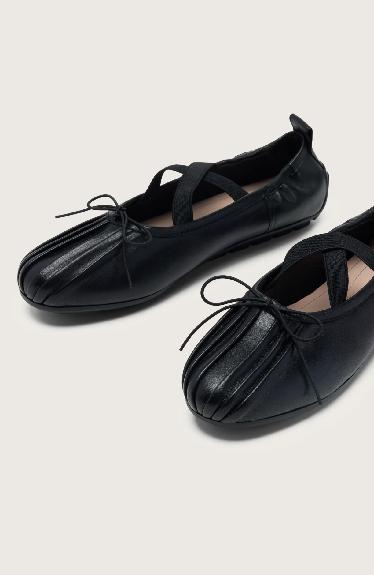 Ballerina Grip Sneaker Black Leather